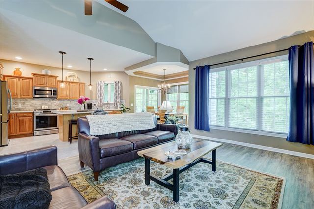 1037 Chapelhill Drive, Victor, NY 14564
