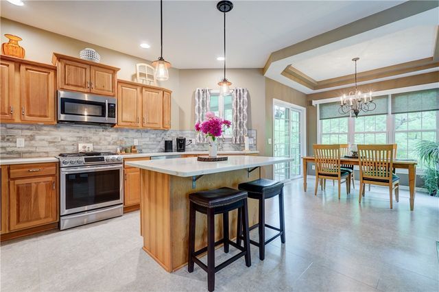 1037 Chapelhill Drive, Victor, NY 14564