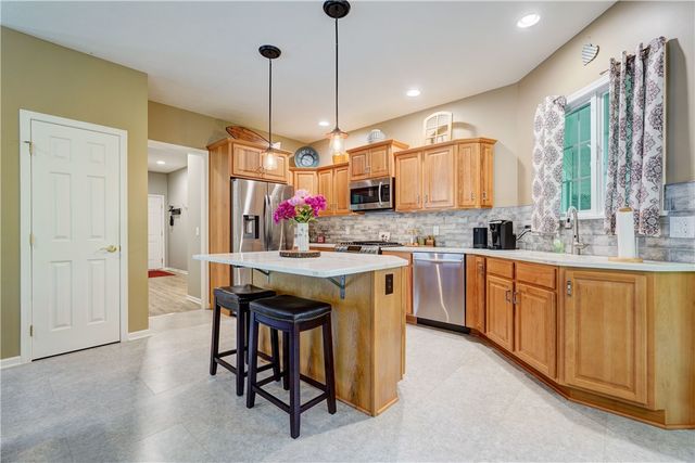 1037 Chapelhill Drive, Victor, NY 14564