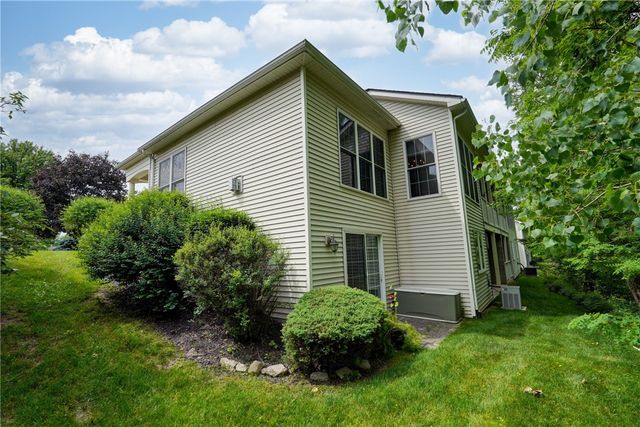 1037 Chapelhill Drive, Victor, NY 14564