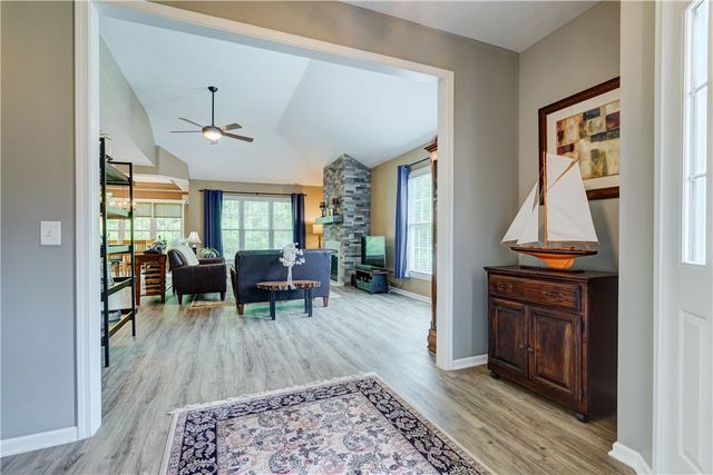 1037 Chapelhill Drive, Victor, NY 14564
