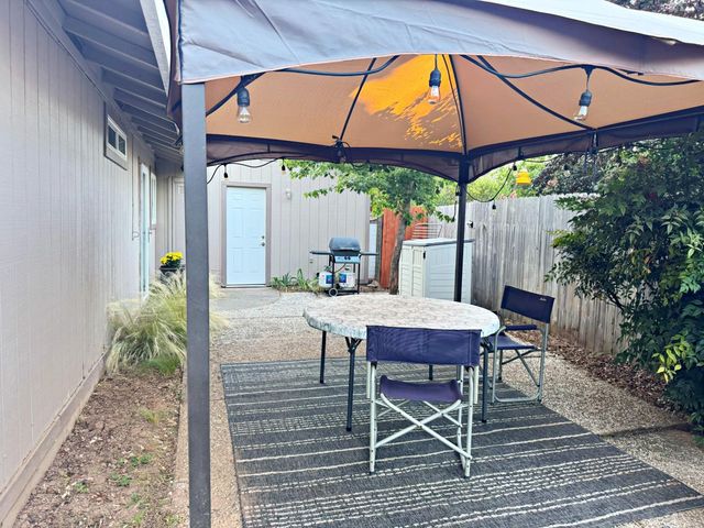 665 Cappella Dr, Diamond Springs, CA 95619