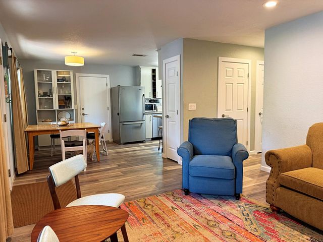 665 Cappella Dr, Diamond Springs, CA 95619