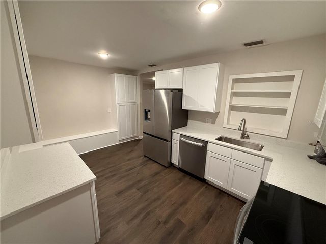 6215 S KELLY ROAD, Tampa, FL 33611