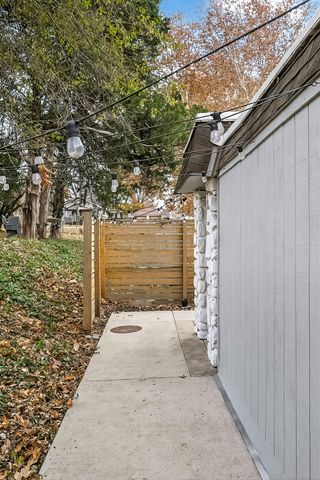 3555 S Mentor Avenue, Springfield, MO 65804