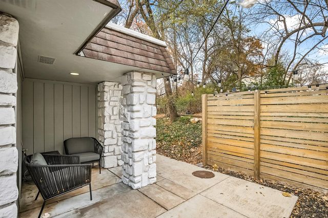 3555 S Mentor Avenue, Springfield, MO 65804