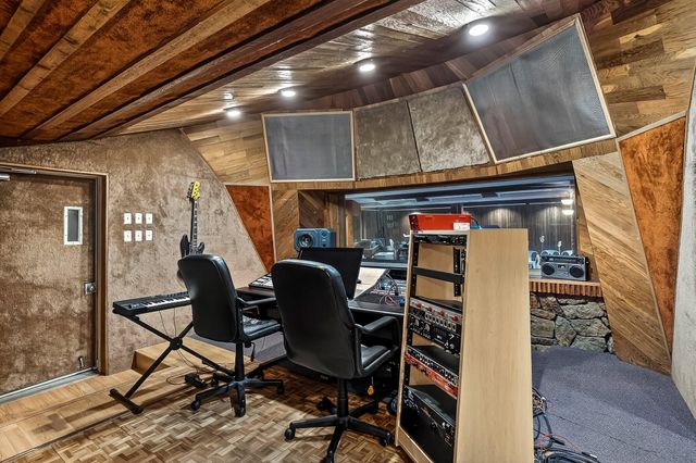 3555 S Mentor Avenue, Springfield, MO 65804