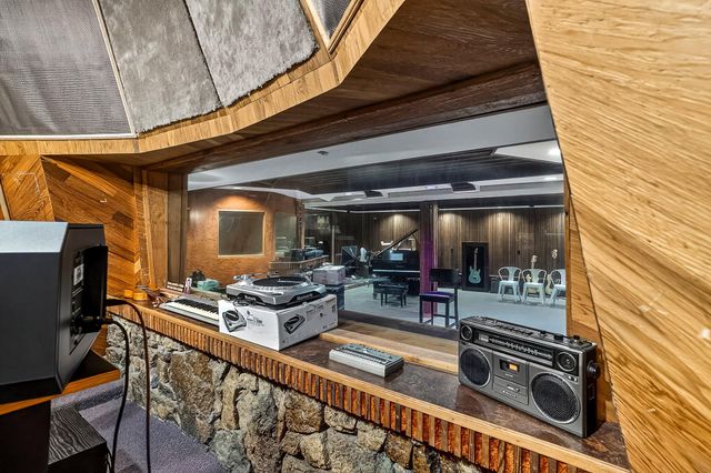 3555 S Mentor Avenue, Springfield, MO 65804