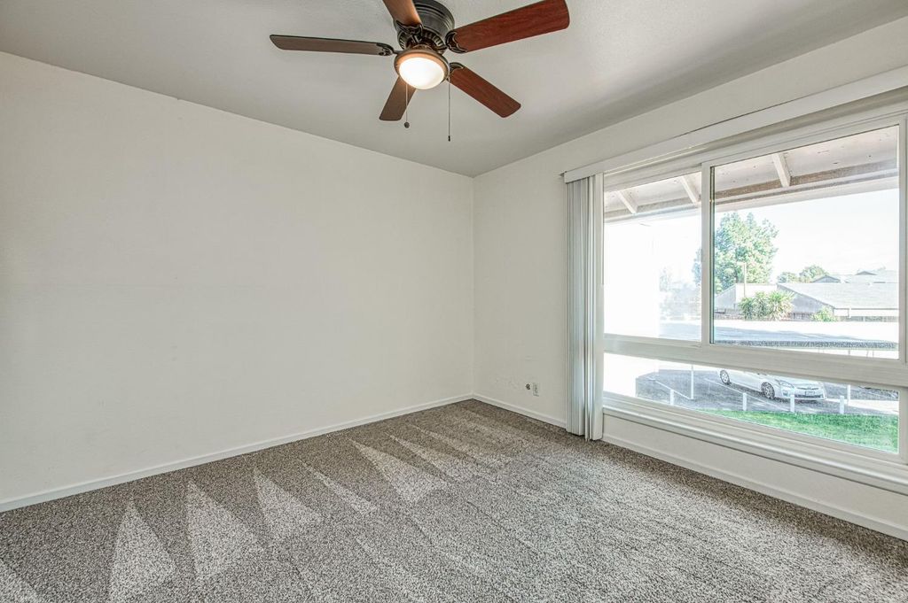 Image 19 of property listing at 6656 N 3rd Street, Fresno, CA 93710