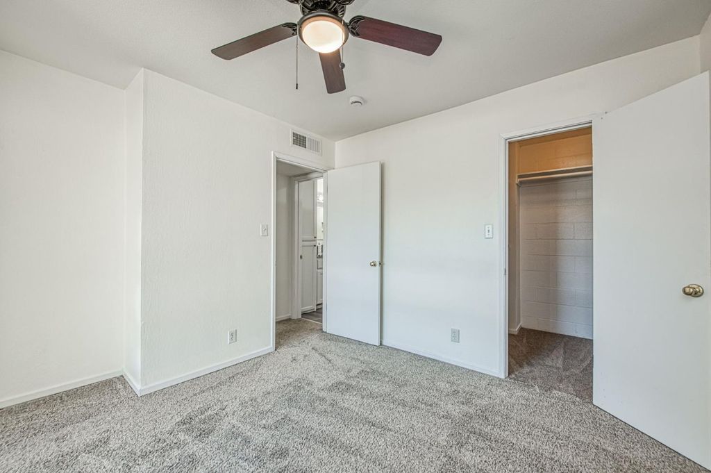 Image 21 of property listing at 6656 N 3rd Street, Fresno, CA 93710