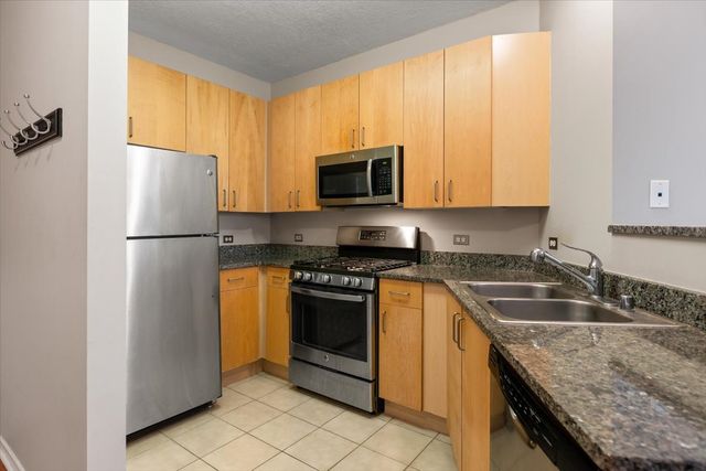 600 N Kingsbury Street 1614, Chicago, IL 60610