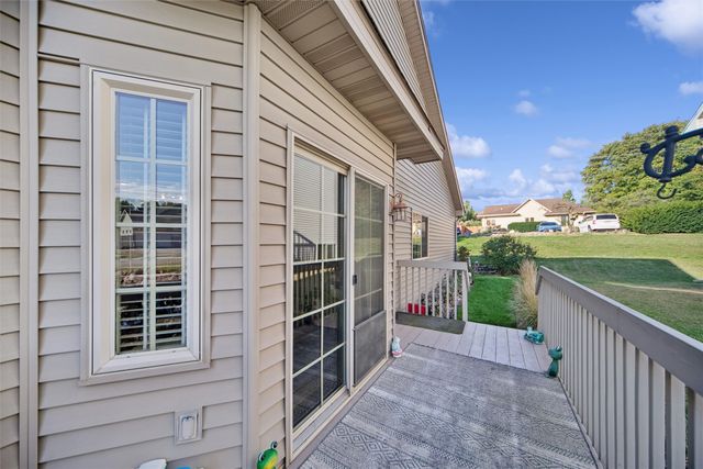 2260 Fountain Crest Drive, Pleasant Hill, IA 50327