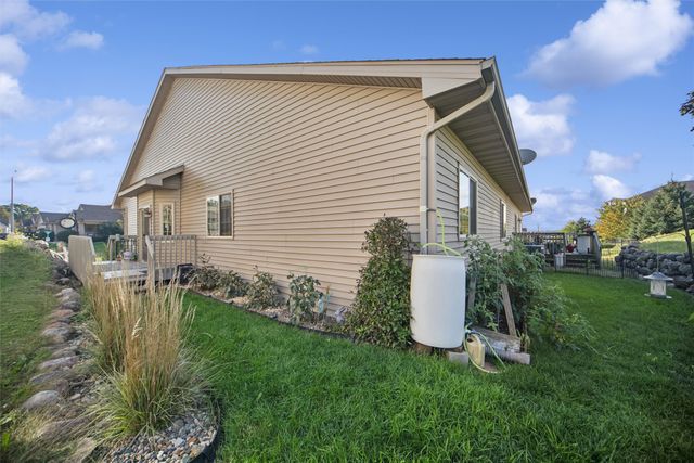 2260 Fountain Crest Drive, Pleasant Hill, IA 50327