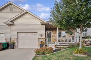 2260 Fountain Crest Drive, Pleasant Hill, IA 50327