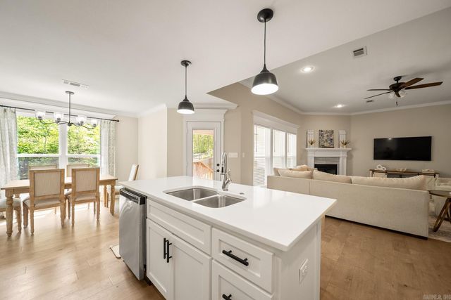 609 Lucy Lane, Alexander, AR 72002