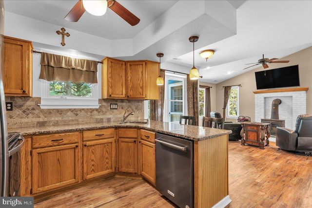 4 DORAL CT, Marlton, NJ 08053
