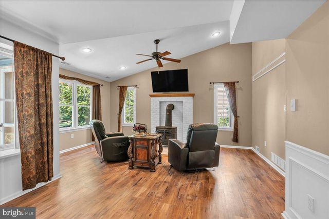 4 DORAL CT, Marlton, NJ 08053