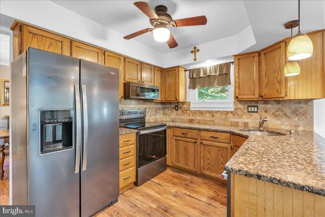 4 DORAL CT, Marlton, NJ 08053