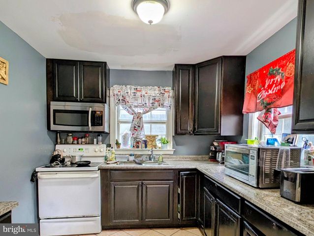 7321 PINEY BRANCH RD, Takoma Park, MD 20912