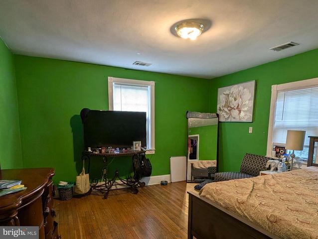 7321 PINEY BRANCH RD, Takoma Park, MD 20912