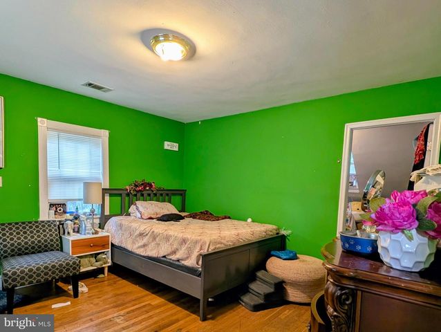 7321 PINEY BRANCH RD, Takoma Park, MD 20912