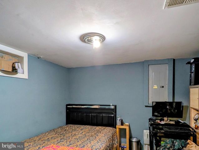 7321 PINEY BRANCH RD, Takoma Park, MD 20912