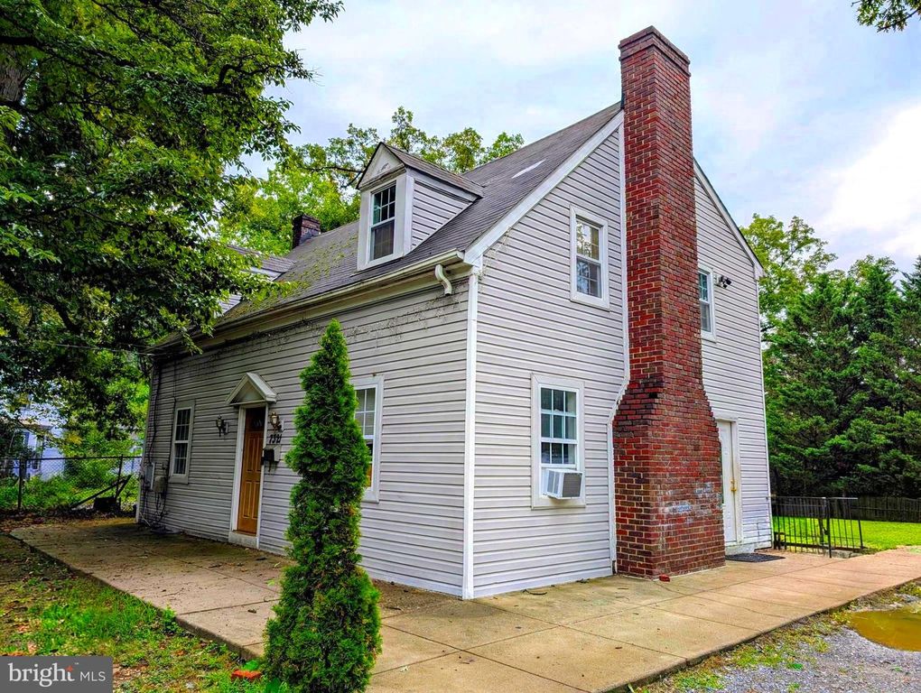 7321 PINEY BRANCH RD, Takoma Park, MD 20912