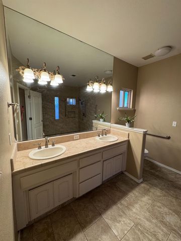 1656 Camino Lane, Madera, CA 93637