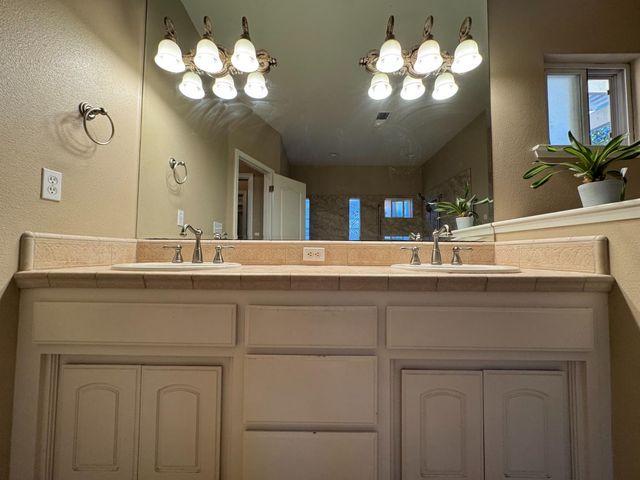 1656 Camino Lane, Madera, CA 93637