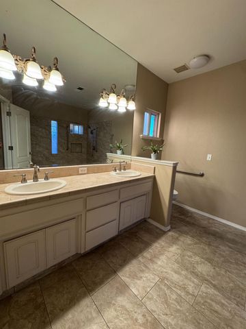 1656 Camino Lane, Madera, CA 93637