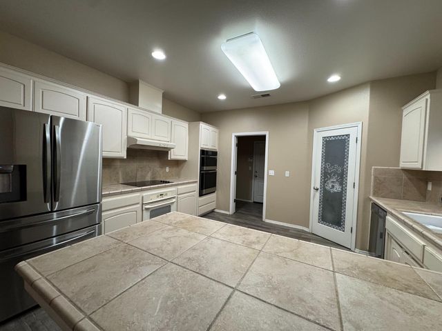 1656 Camino Lane, Madera, CA 93637