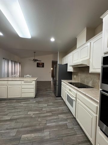 1656 Camino Lane, Madera, CA 93637