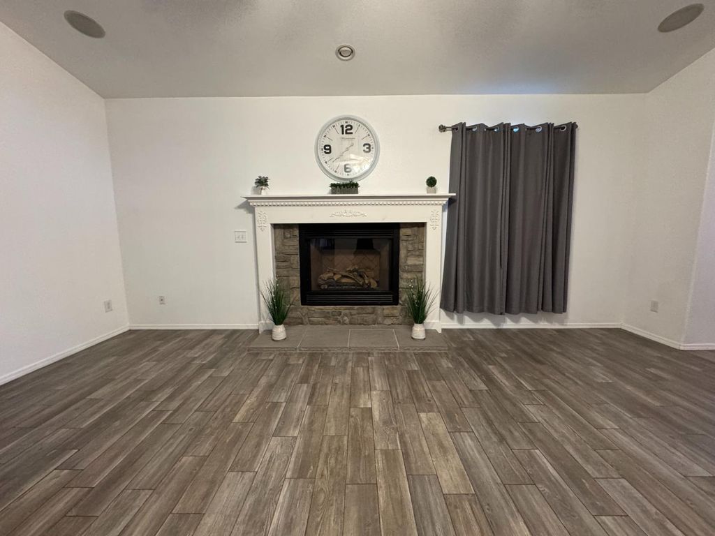Image 24 of property listing at 1656 Camino Lane, Madera, CA 93637