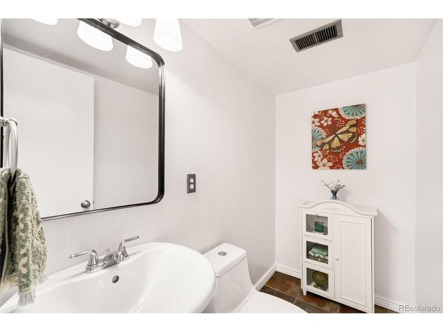 7150 S Curtice St, Littleton, CO 80120