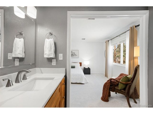 7150 S Curtice St, Littleton, CO 80120