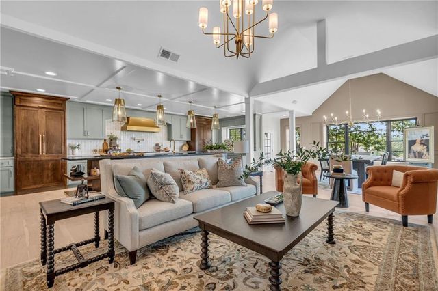 12811 W 71st Street, Shawnee, KS 66216