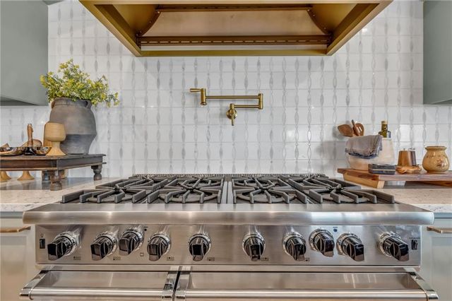 12811 W 71st Street, Shawnee, KS 66216