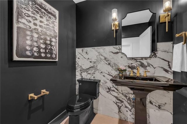 12811 W 71st Street, Shawnee, KS 66216