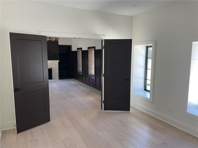 12811 W 71st Street, Shawnee, KS 66216