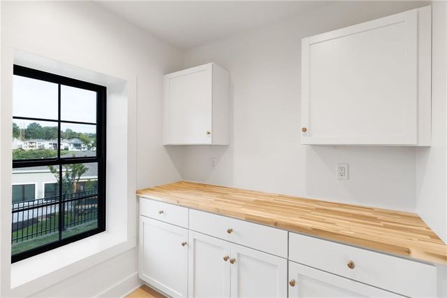 12811 W 71st Street, Shawnee, KS 66216