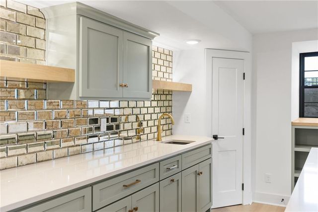 12811 W 71st Street, Shawnee, KS 66216