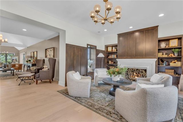 12811 W 71st Street, Shawnee, KS 66216