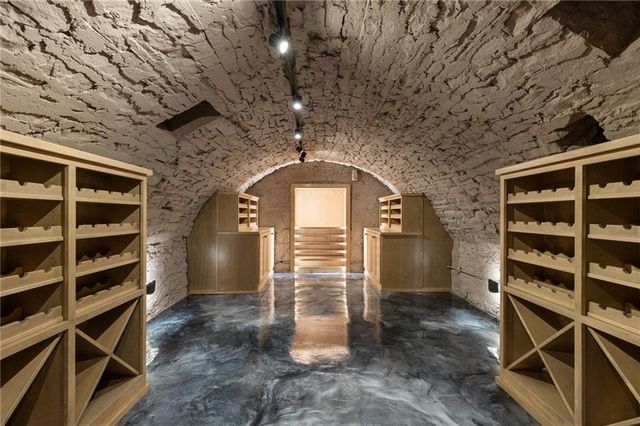 12811 W 71st Street, Shawnee, KS 66216