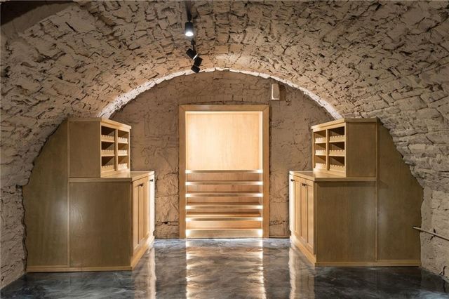 12811 W 71st Street, Shawnee, KS 66216