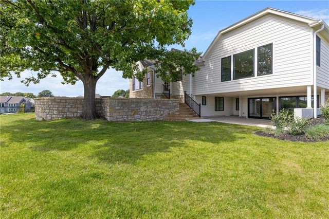 12811 W 71st Street, Shawnee, KS 66216