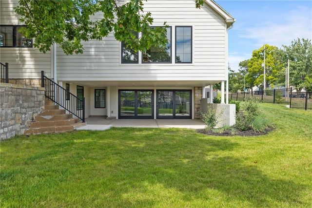 12811 W 71st Street, Shawnee, KS 66216