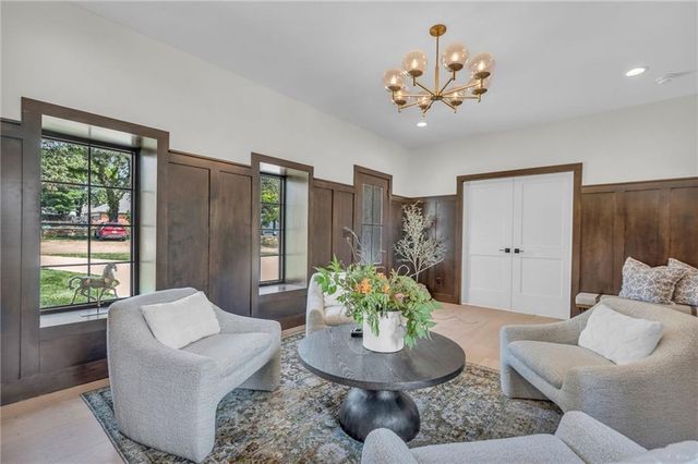 12811 W 71st Street, Shawnee, KS 66216