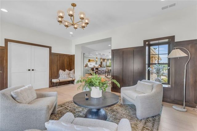 12811 W 71st Street, Shawnee, KS 66216