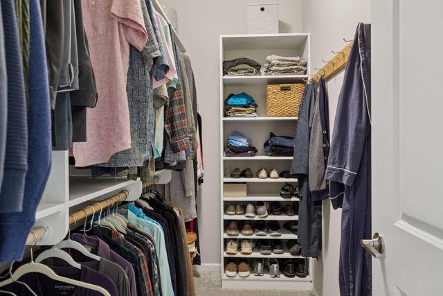 171 Liberty Heights Drive, Chaska, MN 55318