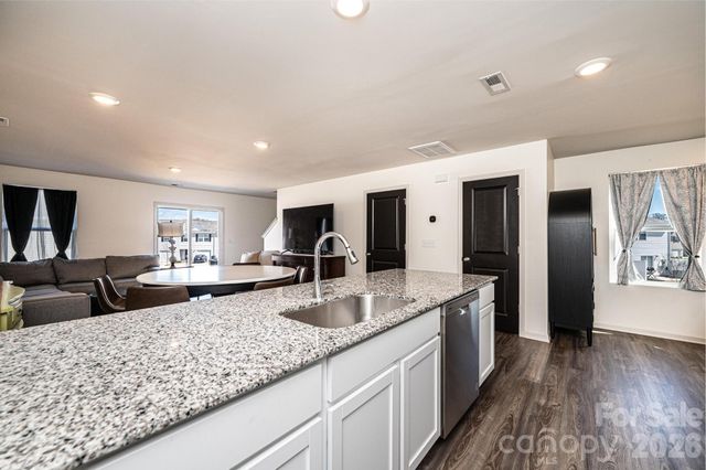 1901 Prosperity Drive G, Newton, NC 28658